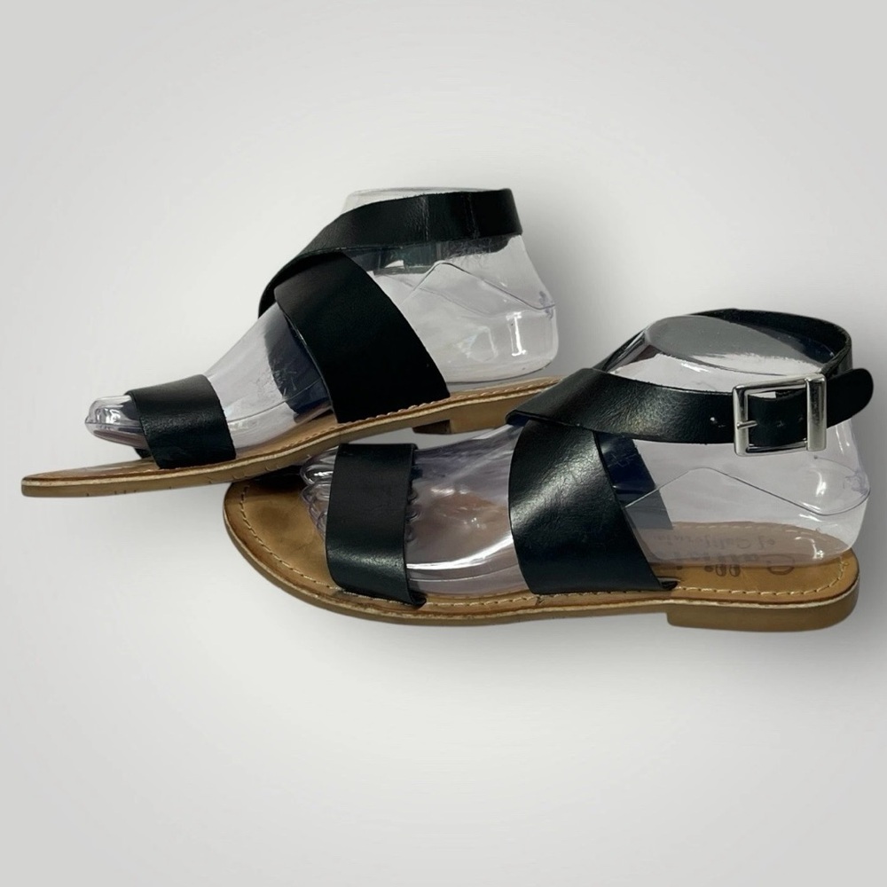 Callisto of California Black Strappy Sandals Womens‎ 7